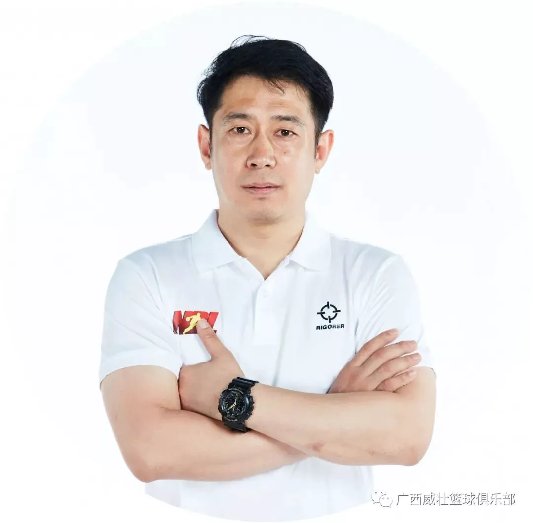 退役篮球运动员的比赛经验分享_0